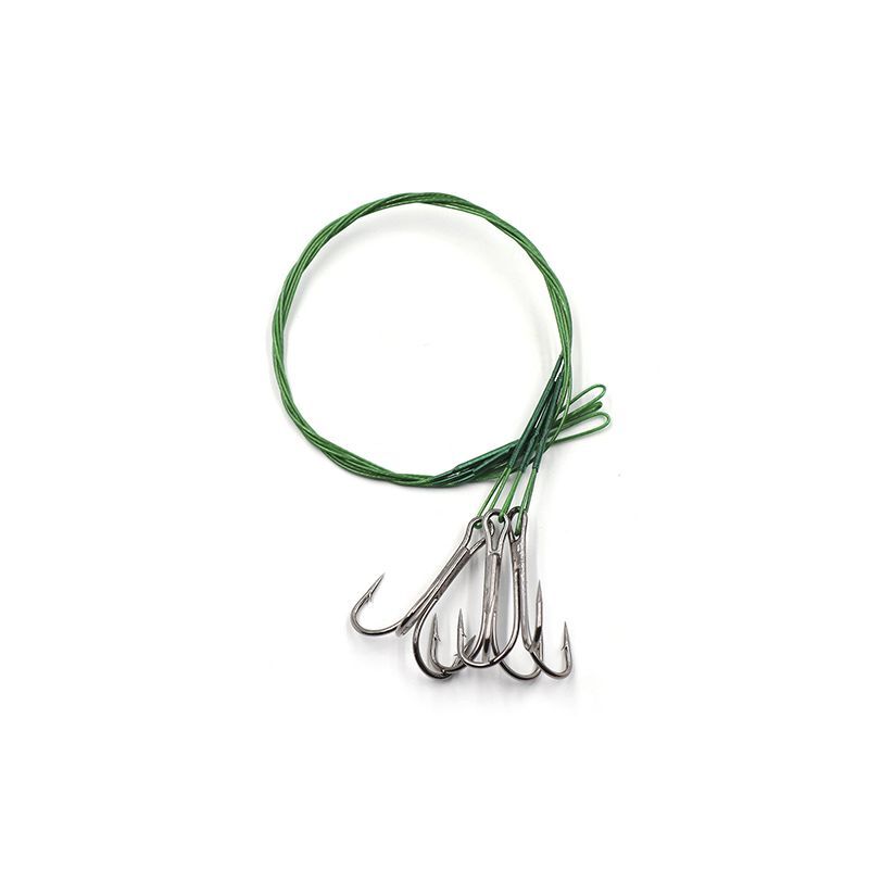 Поводок стальной NAMAZU Leader 1х7 Nylon Coated Green, d-0,33 мм, L-30 см, с тройным крючком 35647 Round Bent Treble № 4, test- 11 кг (уп. 3 шт.)